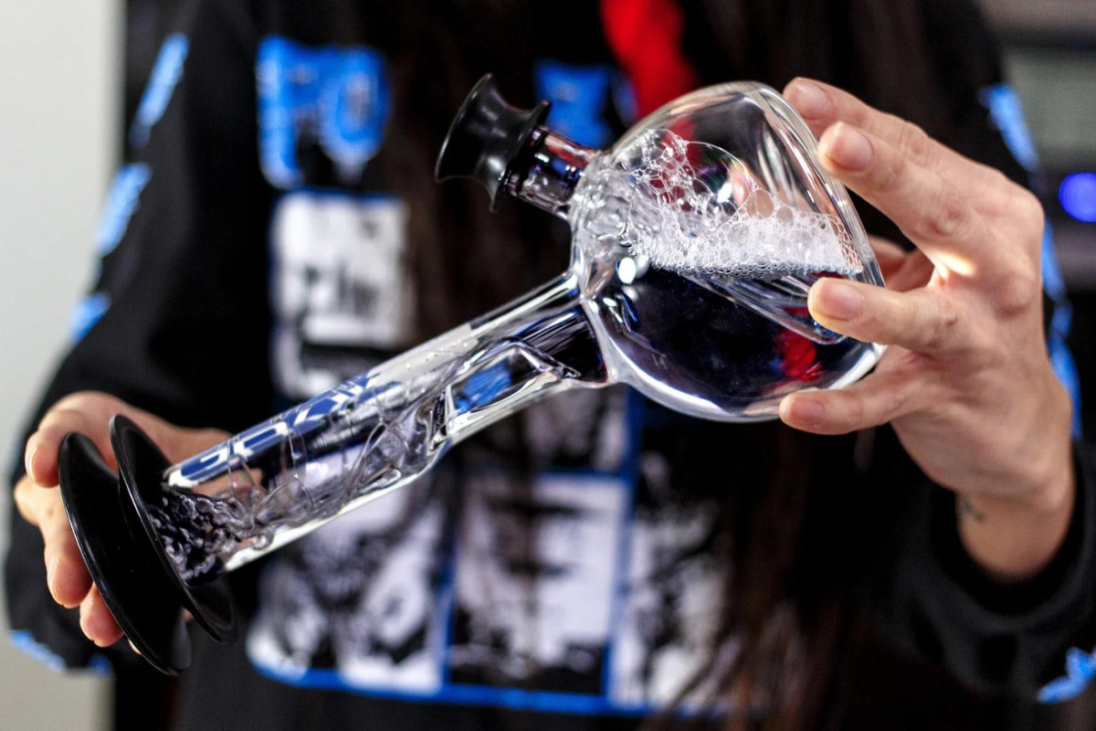 The Ultimate Guide To Cleaning Your Glass Bong